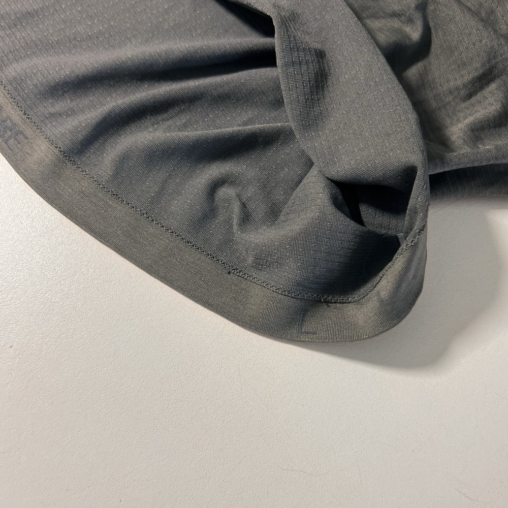 Lululemon Metal Vent Tech Short Sleeve Shirt Mens Charcoal Gray Training Tee L - Picture 3 of 6